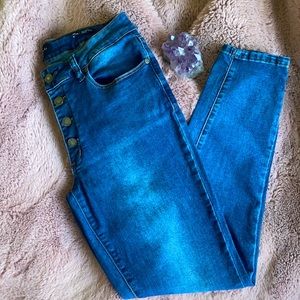 2/$15✨Tahari | Amelia Skinny Jeans✨